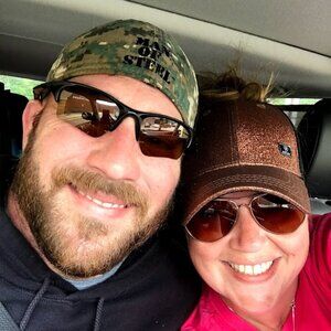 Meet your Posher, Leslie